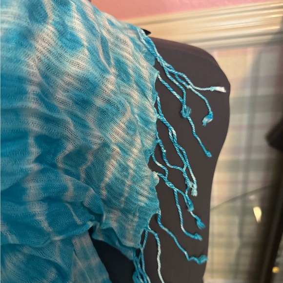 Set of 2 Scarfs - Picture 8 of 9